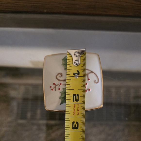 Lenox "Holiday" trinket/jewelry box - Picture 6 of 7